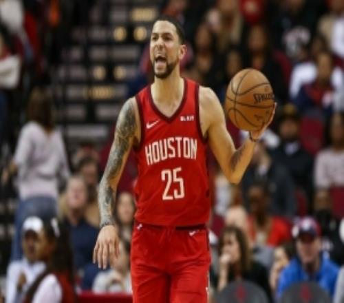 老里：無論我何時(shí)讓兒子上場隊(duì)友都不滿意他們都覺得自己更該上