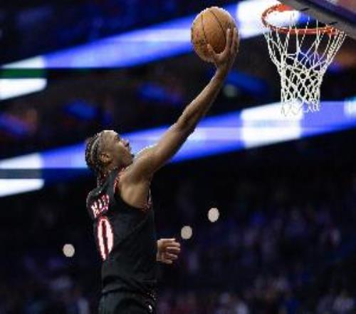 外線10中1但不耽擱得分！馬克西兩分球18中10砍32分8板5助2斷