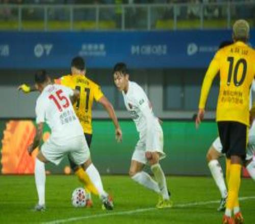 李浩然絕平！十人青島西海岸11遼寧鐵人劉小龍破門丁海峰直紅