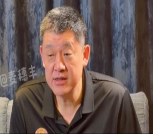 孫軍：現(xiàn)在這支中國(guó)女籃年輕有朝氣打的世界大賽比較少&需要磨合