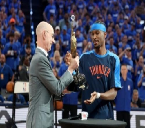 帕金斯：亞歷山大即將蟬聯(lián)MVP他已是歷史前25的球員了嗎