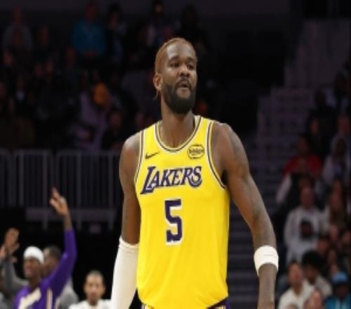 你季后賽能不能硬點(diǎn)艾頓8中4得到10分5板1斷1帽