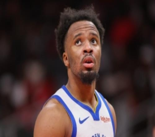 勇士官方：克賴爾MRI檢查結(jié)果為右腳踝輕度扭傷一周后復(fù)查