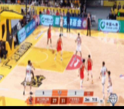 氣勢如虹！王少杰擋拆順下隔扣桑普森杜鋒鼓掌怒吼