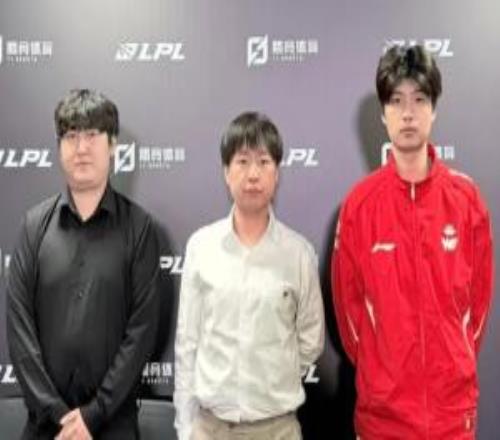 給隊(duì)友上壓力Monki：一到中期游戲進(jìn)行不下去兵線(xiàn)運(yùn)營(yíng)非常差勁