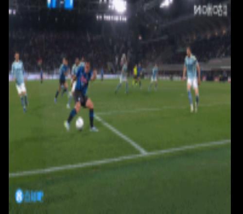 前裁判：加蒂的手臂觸球但已經(jīng)緊貼身體，VAR不判點球是正確的