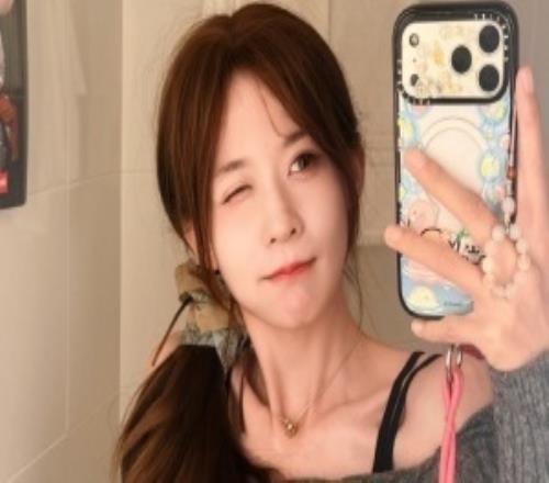 清純可愛這一塊！解說瞳夕更博曬照：