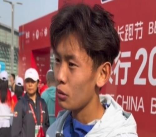 破半馬國(guó)家紀(jì)錄！王文杰：按計(jì)劃發(fā)揮訓(xùn)練水平，市民加油給我鼓勵(lì)