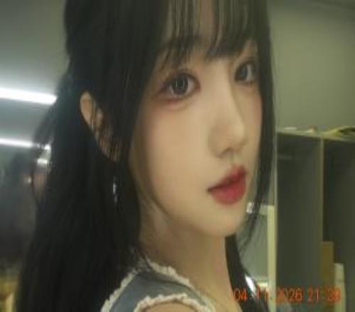 今天的妝造也太美了！主持十月賽后更博曬照：你的眼睛比海遼闊