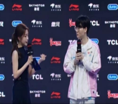 賽后采訪Viper：ON薩勒芬妮的大招很漂亮，但可惜我是艾希沒(méi)有AOE