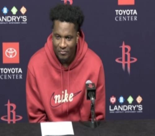 卡佩拉：投三分是教練特意畫(huà)的戰(zhàn)術(shù)絕對(duì)是我生涯最棒的時(shí)刻之一