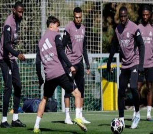 眉骨流血縫三針！姆巴佩今日回歸皇馬訓練，眉骨貼上了創(chuàng)可貼