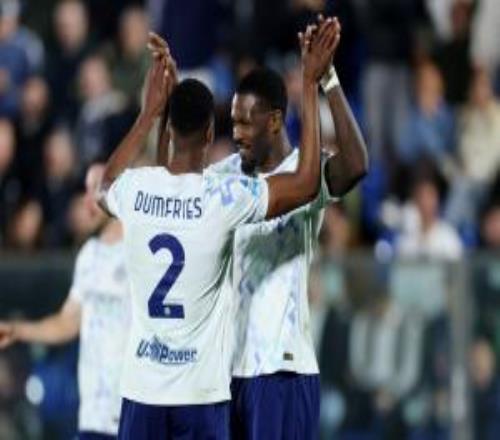 让二追四！国米43逆转客胜科莫小图拉姆、邓弗里斯双响帕斯建功