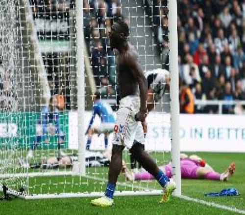 英超聲援桑德蘭前鋒布羅比：我們與桑德蘭同在，強(qiáng)烈譴責(zé)種族主義