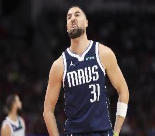 下賽季是否留隊克萊：我有合同但不確定達拉斯的一切瞬息萬變