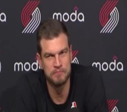 斯普利特：杨瀚森最近常规轮换时间不多比分差距拉开时才能登场