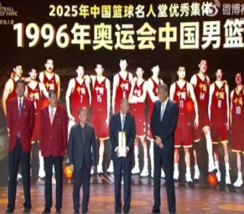 宮魯鳴：96一代的成績(jī)要感謝老一輩希望我們繼續(xù)為中國(guó)籃球添磚
