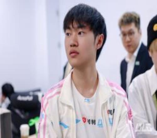 依舊國一中！Knight分均傷害傷轉(zhuǎn)場均擊殺等多項數(shù)據(jù)位列聯(lián)賽第一