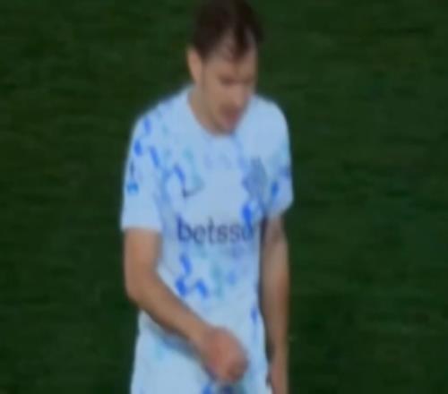 米體：巴雷拉下場(chǎng)時(shí)被科莫球迷噓，他比出“4”手勢(shì)回?fù)?/>
                                </a>
                            </div>
                            <div   id=