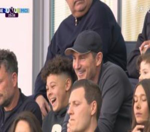 神燈現身！蘭帕德出現在斯坦福橋現場觀戰切爾西vs曼城