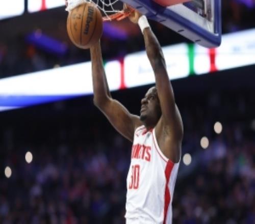 给阳光就灿烂！卡佩拉半场4中4拿下10分8篮板1抢断1盖帽