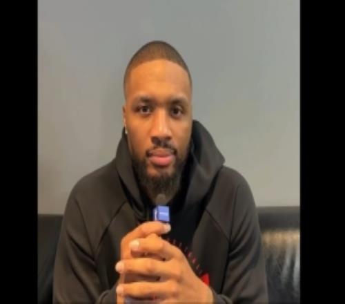 利拉德：球迷不管高峰或低谷都支持我們讓球隊(duì)和城市更緊密相連