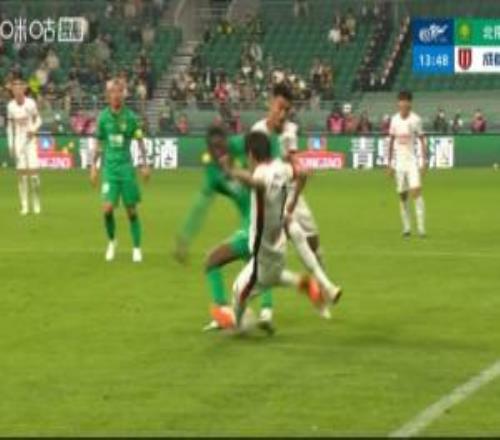 博主：國(guó)安就韋世豪飛鏟恩科洛洛僅得黃牌進(jìn)行申訴