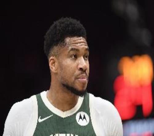 字母談外界流言：休賽期我的手機(jī)會(huì)一直開勿擾模式過好每一天