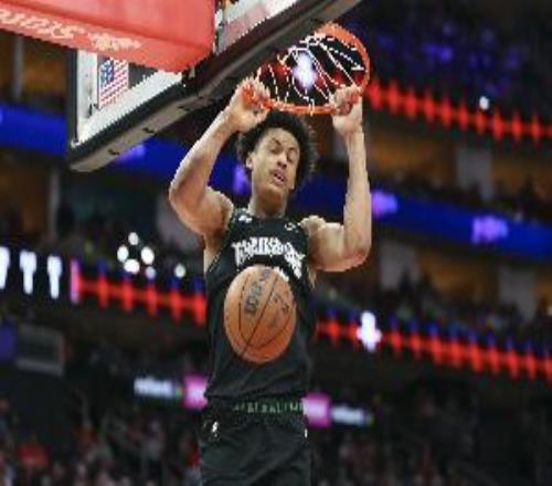 17號(hào)秀！貝蘭熱12中9砍24分12板7帽三項(xiàng)均為生涯新高