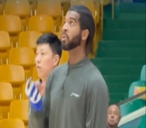 邱彪谈克里斯复出时间：应该很快了他明天应该就会恢复有球训练