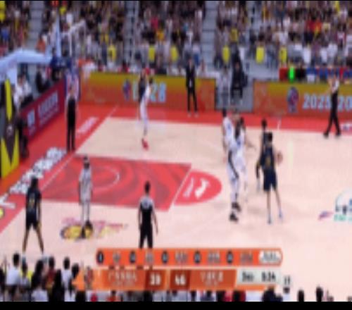 一夫當(dāng)關(guān)！法爾鎮(zhèn)守籃下先后送王少杰和麥考爾遮天大帽