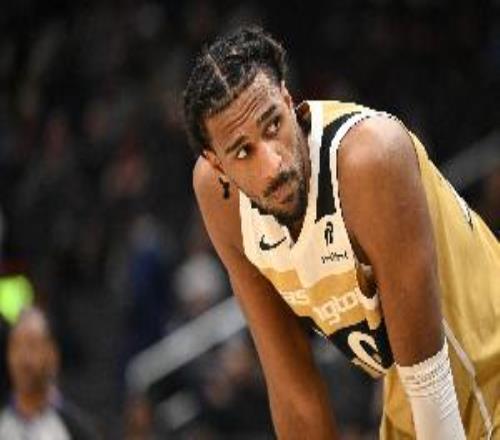 濃眉：薩爾防守能力是無可比擬的已經(jīng)在教他一些進(jìn)攻腳步和動作