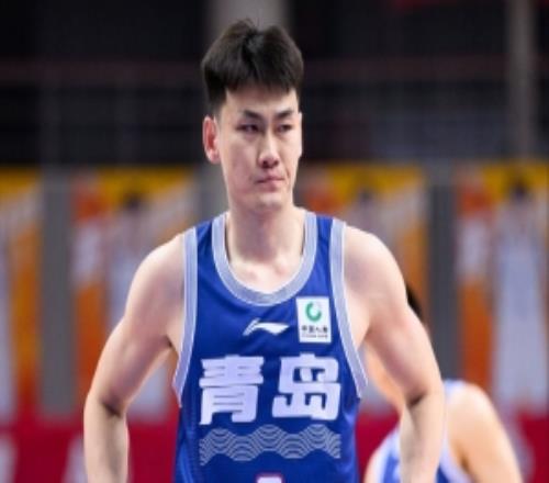 有這么差青島國(guó)內(nèi)球員半場(chǎng)僅拿6分首發(fā)僅王睿澤3分