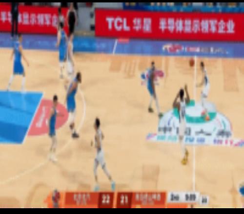 又愛又恨！麥基防守拉人被吹違體后立馬用暴扣找回面子