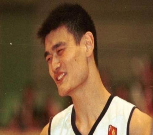 24年前的今天：姚明總決賽砍20+20CBA生涯季后賽12次&歷史第一