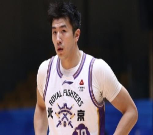 媒體人：金鑫這兩場屬實(shí)是以德報怨了鄒雨宸在攻防兩端打得很好