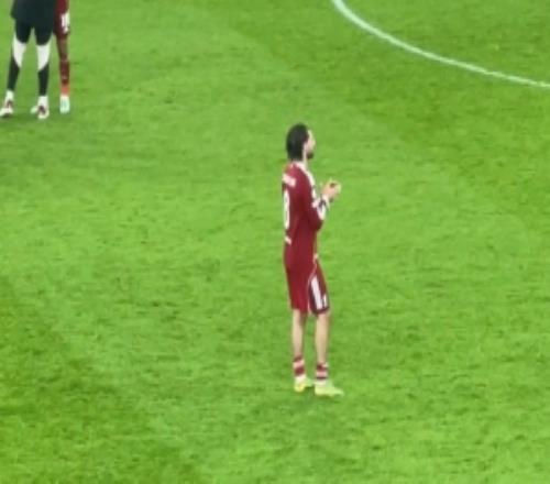 無(wú)緣歐冠四強(qiáng)！記者曬索博謝場(chǎng)畫(huà)面：球員神情明顯很沮喪