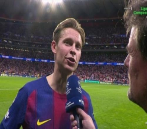 德容：少一人作戰(zhàn)總會讓局面更艱難這次運氣沒站在我們這一邊