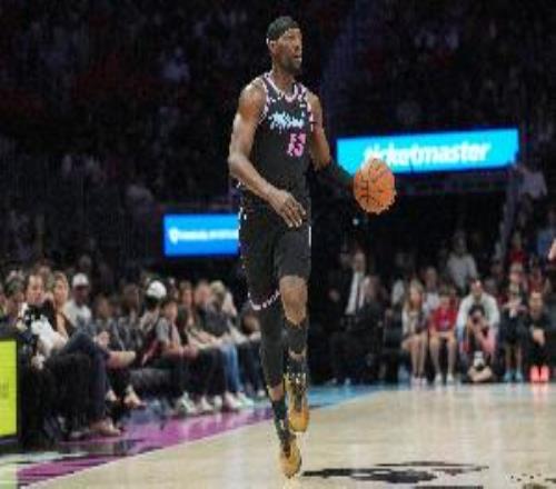 遭三球扒拉受傷退賽！阿德巴約目前沒有接受賽后采訪