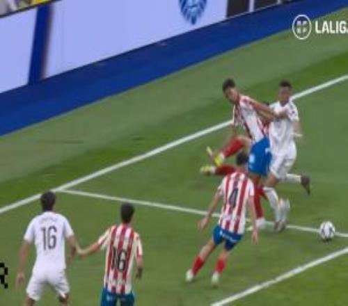 西足協(xié)裁委會(huì)評(píng)議：姆巴佩對(duì)赫羅納倒地應(yīng)判點(diǎn)，但VAR未介入合理