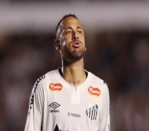 球迷稱內(nèi)馬爾被寵壞，內(nèi)馬爾回應：你這小胖子，讓你出名1分鐘