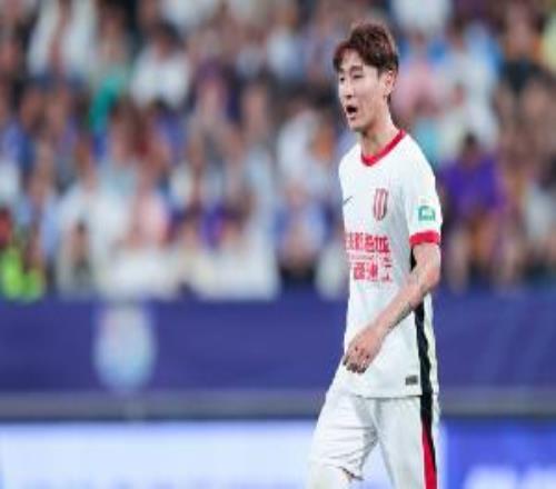 有足協(xié)領(lǐng)導(dǎo)賽前在朋友圈為韋世豪“打Call”：看著小韋成了老韋