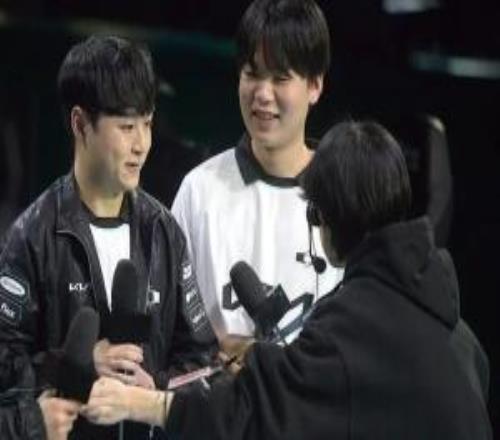 偉大！Smash：許秀哥從不給弟弟們壓力，對(duì)我們只說鼓勵(lì)的話