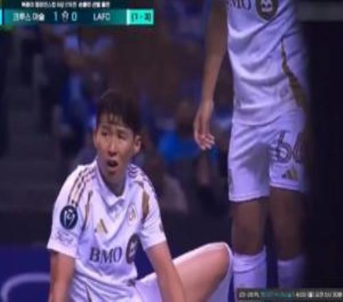 孫興慜被拉倒裁判無表示！韓國解說：這已經(jīng)擺脫對手了，得給牌！