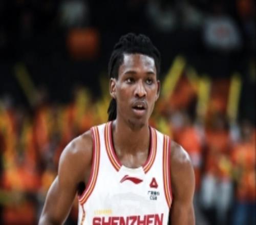 超级三双！特奎维恩史密斯22中11狂轰45分15板14助三分14中9