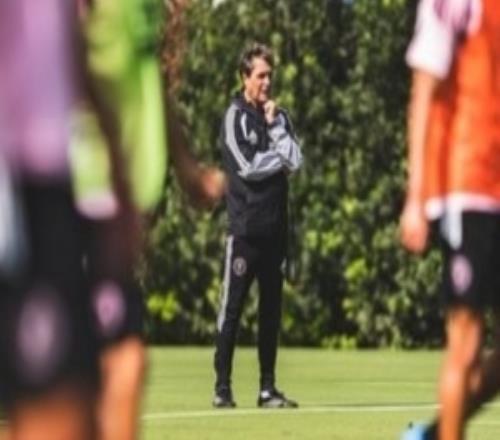 接替馬帥！馬卡：邁阿密新帥奧約斯曾在巴薩工作，和梅西關(guān)系好