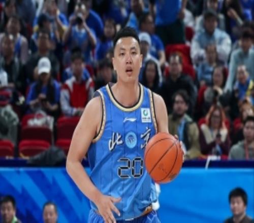 1分5板4助！翟曉川：作用有時(shí)候不通過(guò)數(shù)據(jù)體現(xiàn)每個(gè)人職責(zé)不一樣