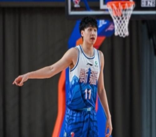 5失误太多！齐麟9中3拿到17分1板1助1断罚球12中9