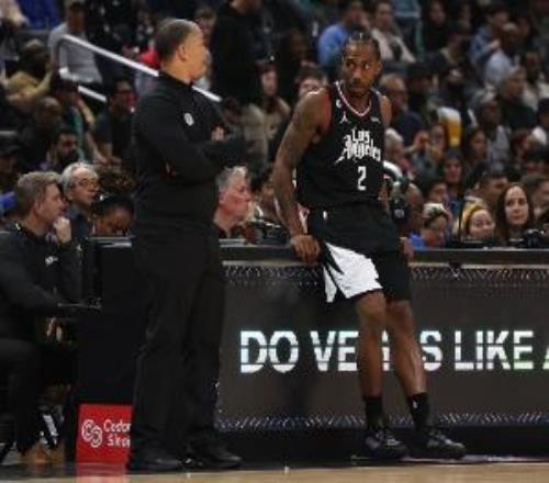 倫納德末節(jié)掙扎！盧：追夢(mèng)限制得很好我們應(yīng)對(duì)包夾時(shí)執(zhí)行不夠好