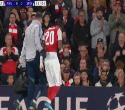 馬杜埃凱受傷！下場(chǎng)時(shí)一瘸一拐，道曼替補(bǔ)登場(chǎng)